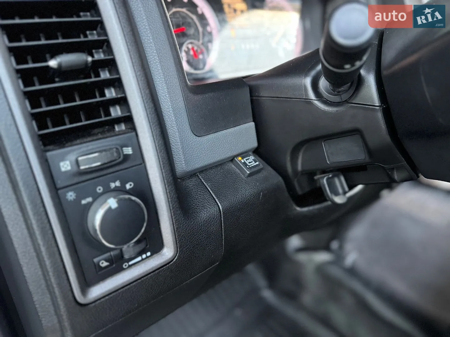 2019 RAM 1500 - мініатюра 33