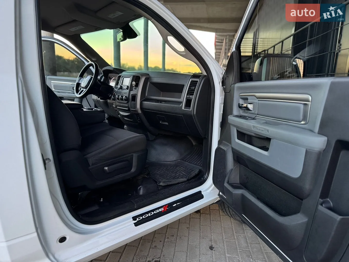 2019 RAM 1500 - мініатюра 47