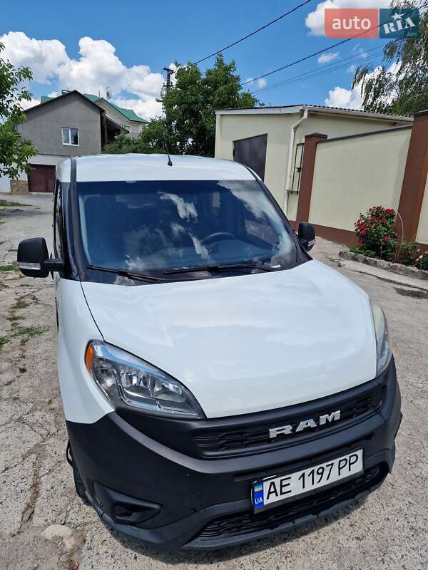 Микровэн Ram Promaster 2015 в 