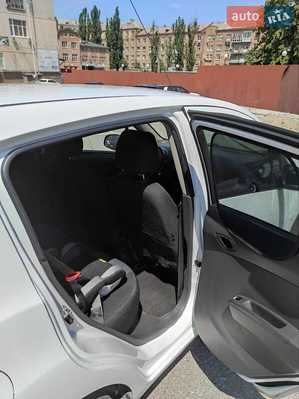 Хэтчбек Ravon R2 2017 в Киеве фото 13 Хэтчбек Ravon R2 2017 в Киеве