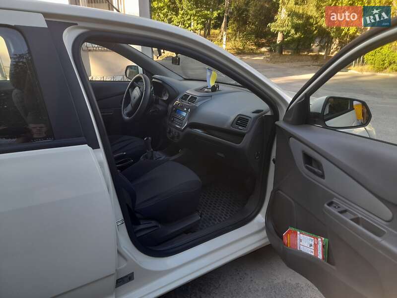 Седан Ravon R4 2017 в Тернополе