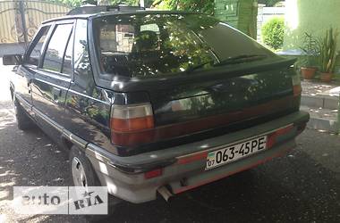 Хетчбек Renault 11 1987 в Ужгороді