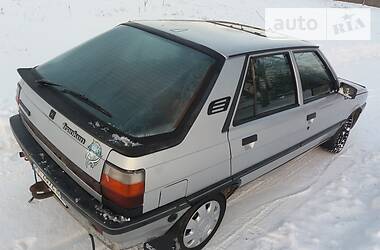 Хетчбек Renault 11 1989 в Гайсину