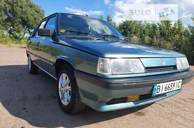 Хэтчбек Renault 11 1988 в Полтаве