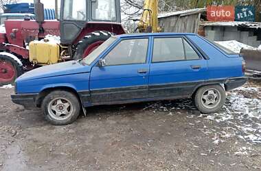 Хэтчбек Renault 11 1985 в Зборове