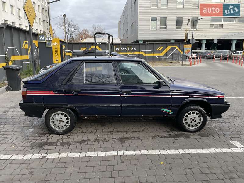 Хэтчбек Renault 11 1988 в Харькове