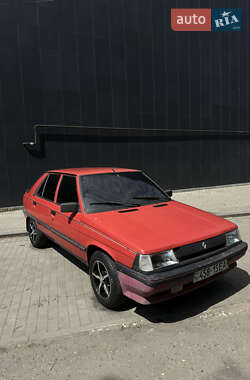 Хэтчбек Renault 11 1988 в Славянске