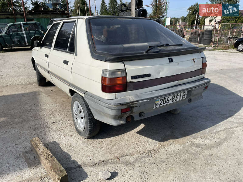 Хэтчбек Renault 11 1987 в Ивано-Франковске