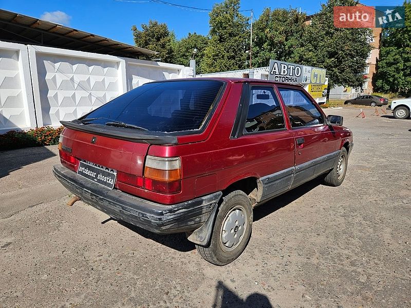 Хэтчбек Renault 11 1986 в Шостке фото 4 Хэтчбек Renault 11 1986 в Шостке
