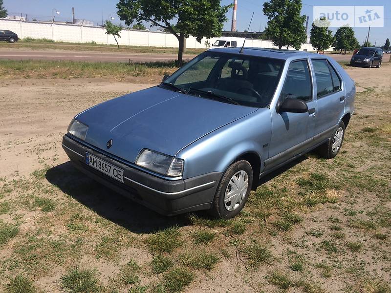 Хэтчбек Renault 19 1990 в Киеве