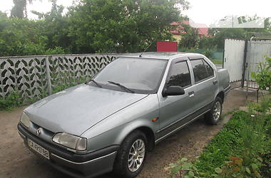 Седан Renault 19 1999 в Монастырище
