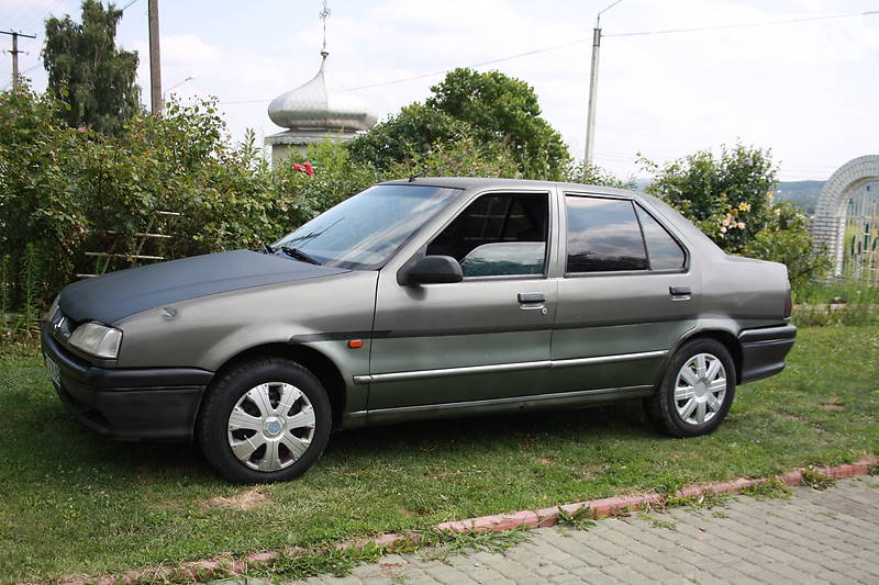 Седан Renault 19 1995 в Черновцах