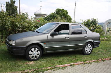 Седан Renault 19 1995 в Черновцах