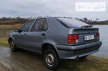 Хэтчбек Renault 19 1989 в Ровно