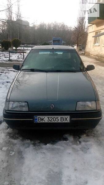 Хетчбек Renault 19 1989 в Рівному фото 4 Хетчбек Renault 19 1989 в Рівному