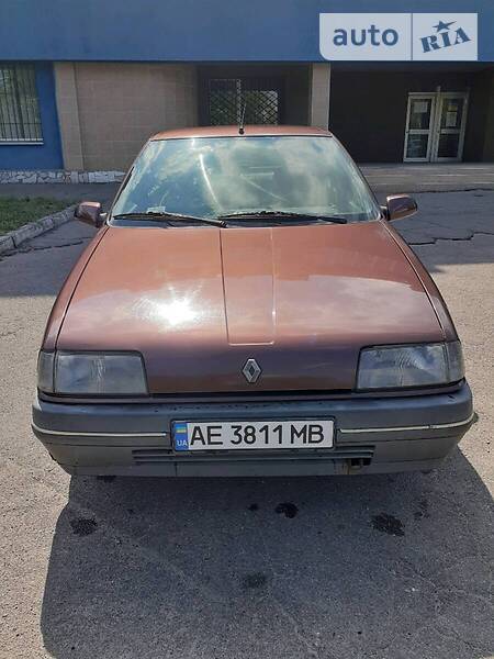 Седан Renault 19 1991 в Днепре