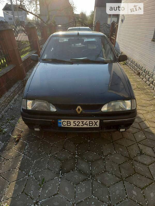 Седан Renault 19 1992 в Чернигове