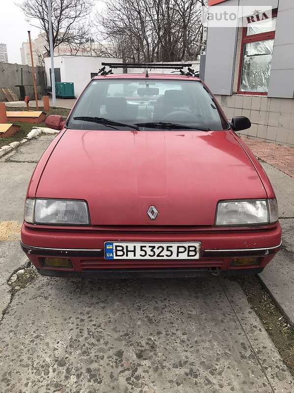 Седан Renault 19 1991 в Одессе