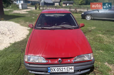 Седан Renault 19 1993 в Теофиполе