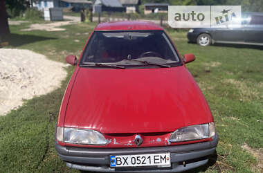 Седан Renault 19 1993 в Теофиполе