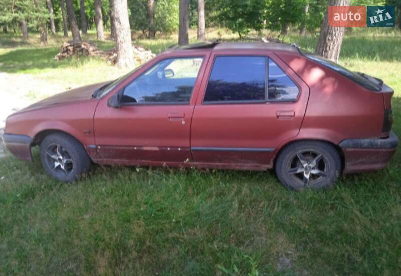 Хэтчбек Renault 19 1993 в Макарове
