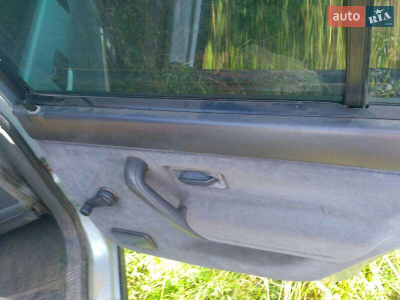 Седан Renault 19 1990 в Славском