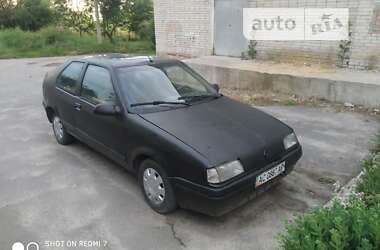 Хэтчбек Renault 19 1989 в Нововолынске