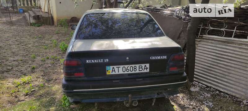 Седан Renault 19 1992 в Черновцах