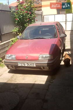 Хетчбек Renault 19 1989 в Хусті