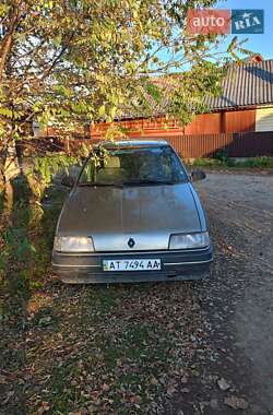 Седан Renault 19 1990 в Богородчанах