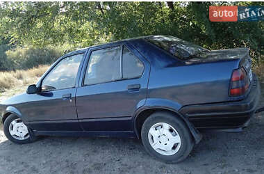 Седан Renault 19 1998 в Чорткові