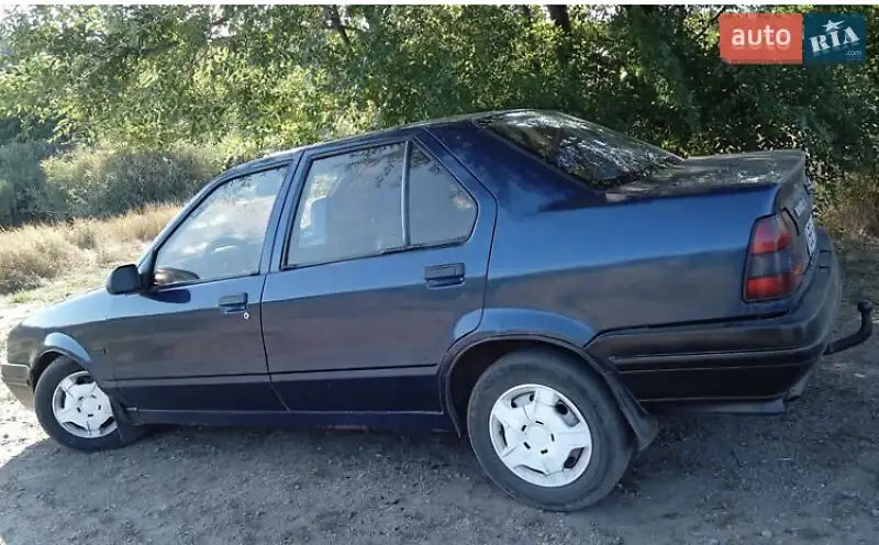 Renault 19