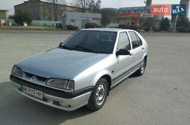 Хетчбек Renault 19 1992 в Рівному