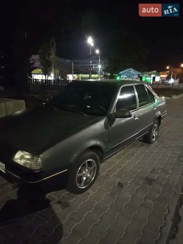 Седан Renault 19 1991 в 