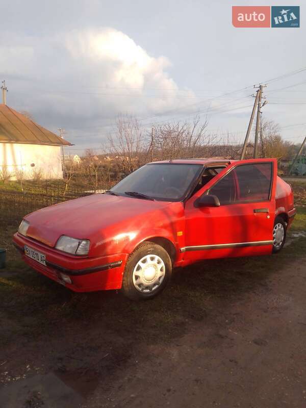 Хэтчбек Renault 19 1991 в Хмельницком