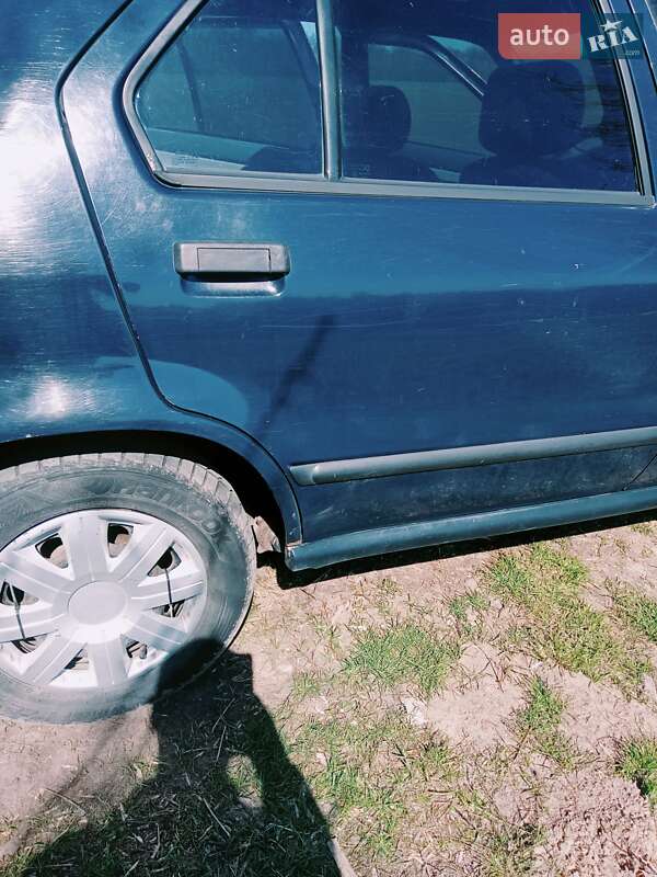 Седан Renault 19 1992 в Бобровиці