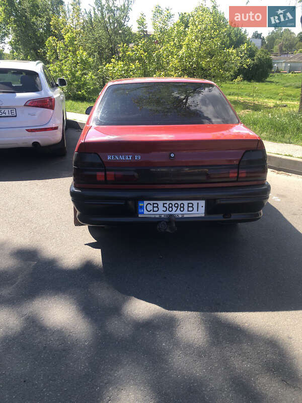 Седан Renault 19 1993 в Борзні