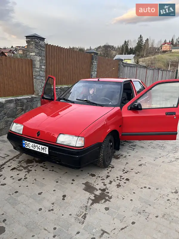 Renault 19