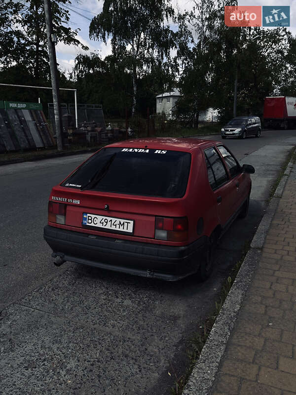 Хэтчбек Renault 19 1989 в Славском