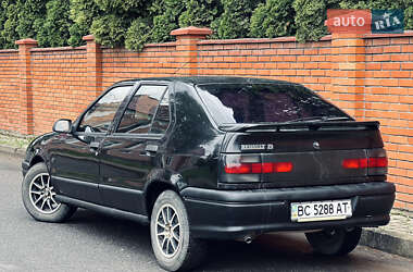 Хэтчбек Renault 19 1995 в 
