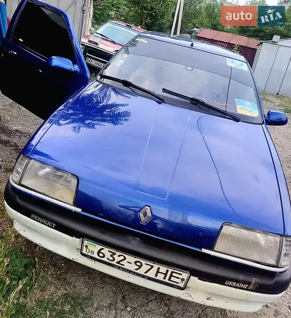 Renault 19