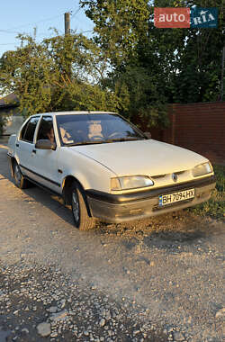 Седан Renault 19 1996 в Измаиле