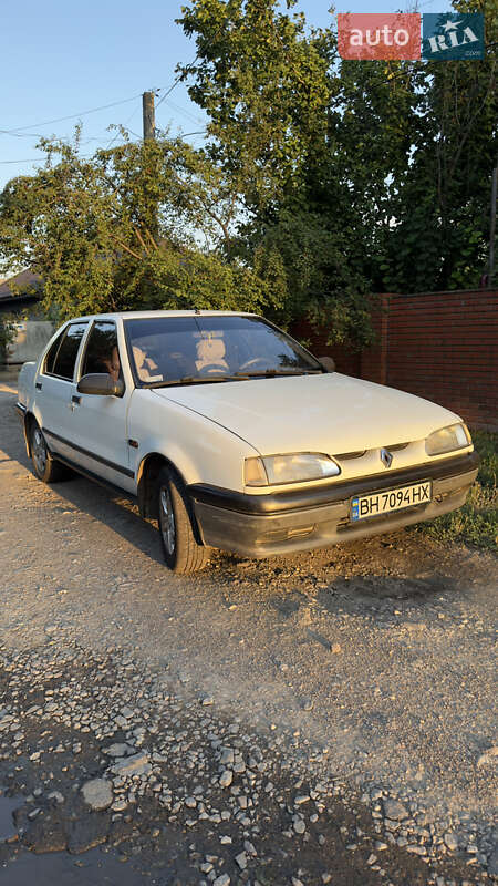 Седан Renault 19 1996 в Измаиле