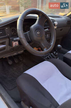 Седан Renault 19 1996 в Измаиле
