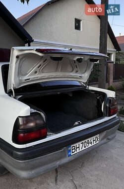 Седан Renault 19 1996 в Измаиле