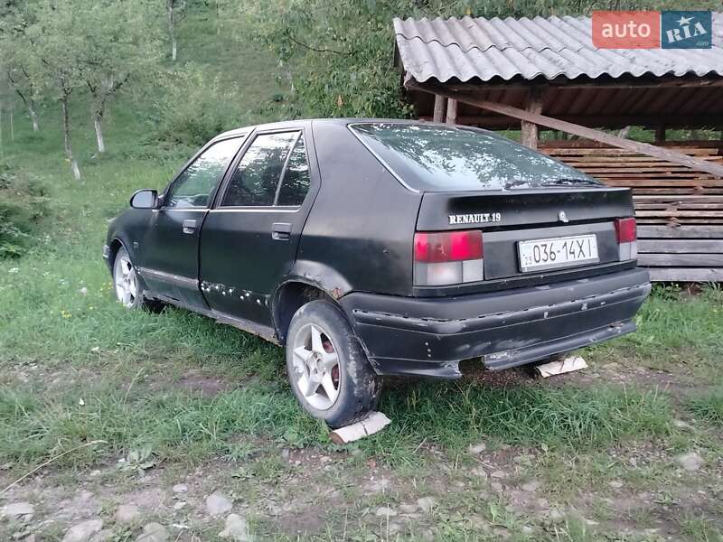 Хэтчбек Renault 19 1989 в Долине