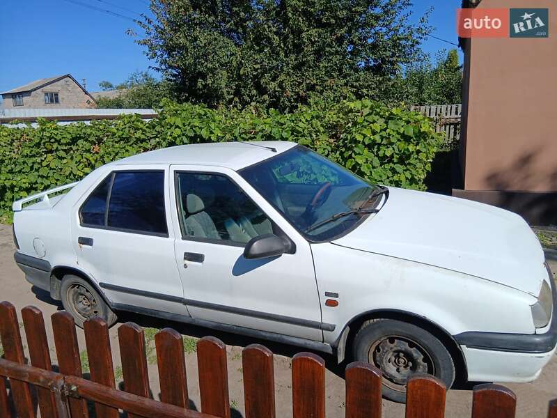 Седан Renault 19 1995 в Ракитном