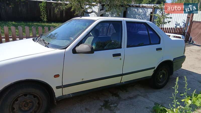 Седан Renault 19 1995 в Ракитном