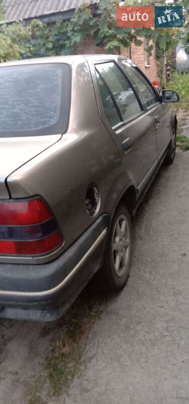 Седан Renault 19 1990 в Светловодске