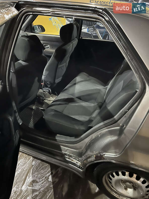 Хэтчбек Renault 19 1990 в Прилуках